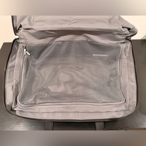 AWAY Luggage Overnighter Bag - Picture 4 of 6